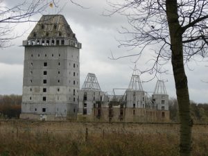 Kasteel Almere is de modernste kasteelruïne van Nederland